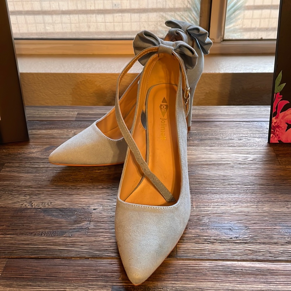 Light blue heels with bow